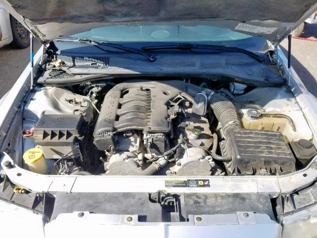 2C3JA53G35H130658 - 2005 CHRYSLER 300 TOURIN SILVER photo 7