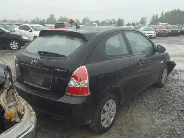 KMHCN3BC8AU153111 - 2010 HYUNDAI ACCENT SE BLACK photo 4