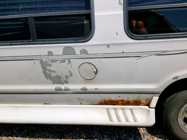 2B6HB11Y92K144109 - 2002 DODGE RAM VAN B1 WHITE photo 9