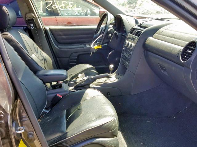 JTHBD192050101259 - 2005 LEXUS IS 300 GRAY photo 5