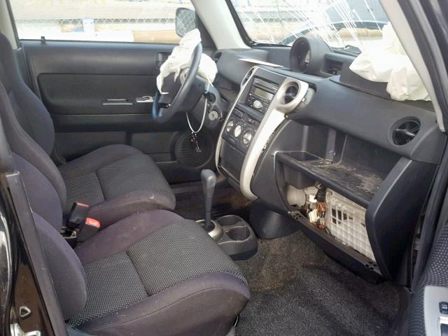 JTLKT324950213087 - 2005 TOYOTA SCION XB შავი ფოტო 5