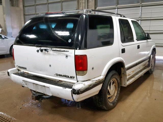 1GNDT13W8T2218573 - 1996 CHEVROLET BLAZER WHITE photo 4