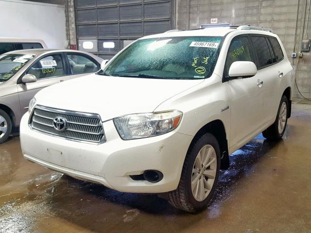 JTEEW41A582000901 - 2008 TOYOTA HIGHLANDER WHITE photo 2