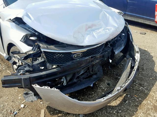 KNAFU4A24A5866405 - 2010 KIA FORTE EX SILVER photo 9