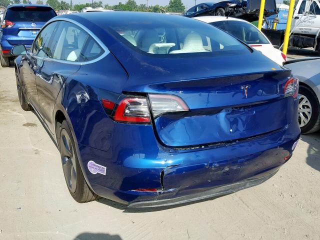 5YJ3E1EAXJF169371 - 2018 TESLA MODEL 3 BLUE photo 3