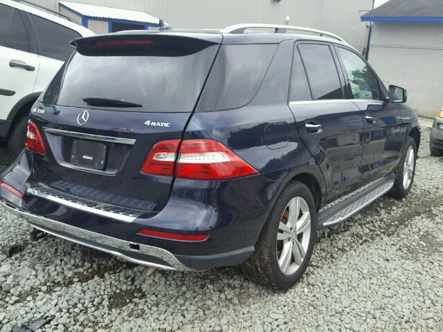 4JGDA5HB1FA601613 - 2015 MERCEDES-BENZ ML 350 4MA BLUE photo 4