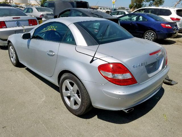 WDBWK54F46F095733 - 2006 MERCEDES-BENZ SLK 280 SILVER photo 3