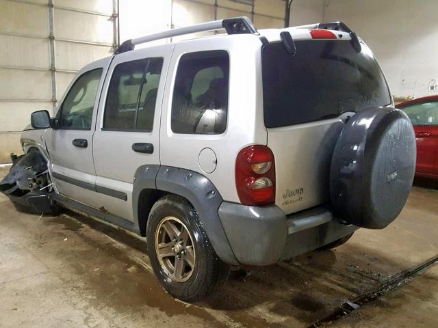 1J4GL38K06W101259 - 2006 JEEP LIBERTY RE SILVER photo 3