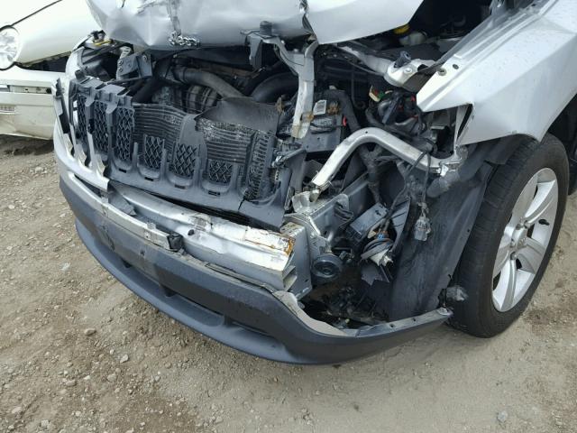 1C4NJCBB1CD520689 - 2012 JEEP COMPASS SP Күміс фото 9