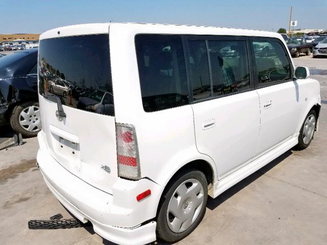 JTLKT324X40150841 - 2004 TOYOTA SCION XB თეთრი ფოტო 4