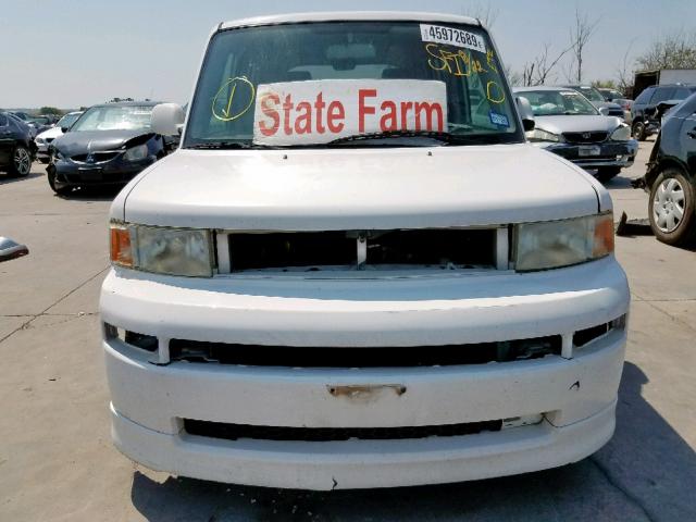 JTLKT324X40150841 - 2004 TOYOTA SCION XB თეთრი ფოტო 9