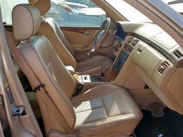 WDBJF65J62B482731 - 2002 MERCEDES-BENZ E 320 BEIGE photo 5