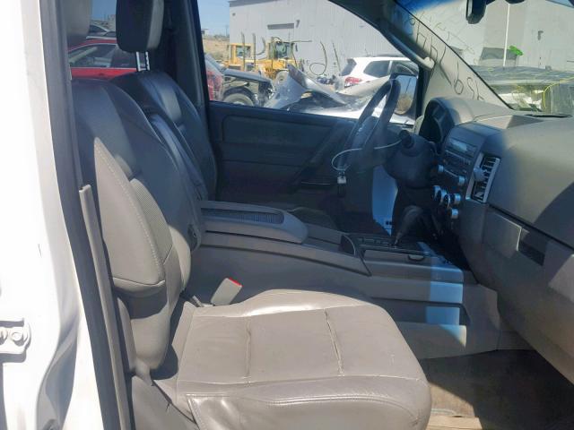 5N1AA08A24N706938 - 2004 NISSAN ARMADA SE WHITE photo 5