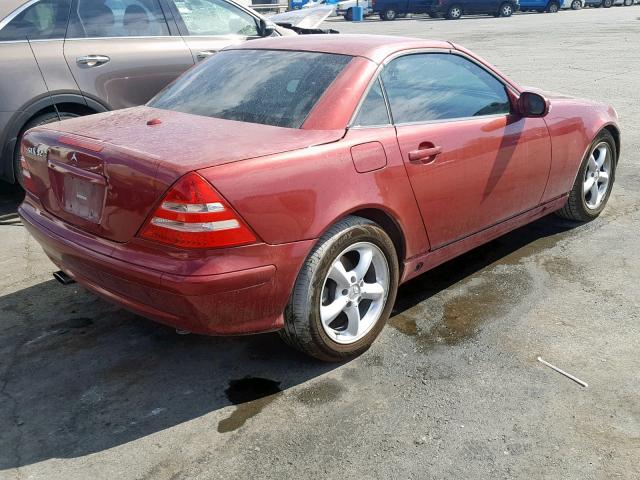 WDBKK65FX1F221735 - 2001 MERCEDES-BENZ SLK 320 RED photo 4