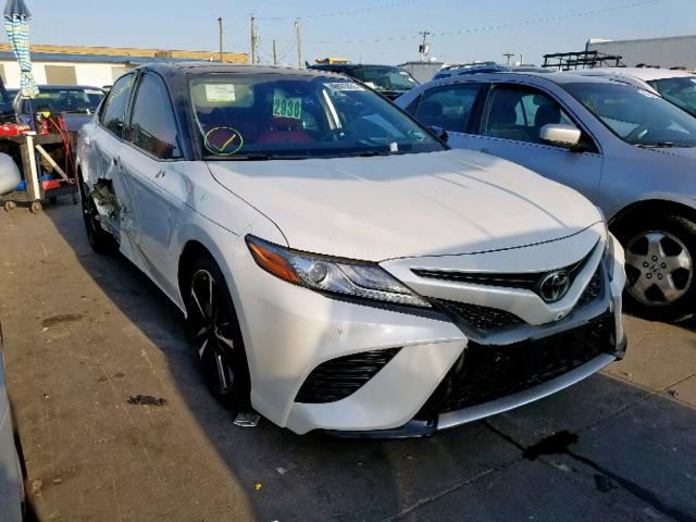 4T1BZ1HK6KU025082 - 2019 TOYOTA CAMRY XSE WHITE photo 1