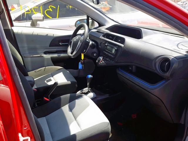 JTDKDTB3XD1530563 - 2013 TOYOTA PRIUS C RED photo 5