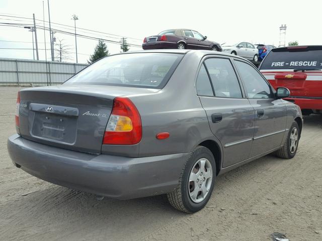 KMHCG45C52U269671 - 2002 HYUNDAI ACCENT GL GRAY photo 4