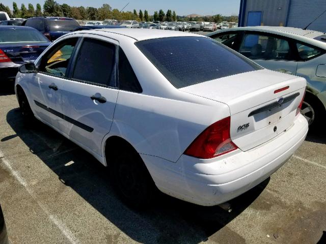 1FAFP33P62W221432 - 2002 FORD FOCUS LX WHITE photo 3