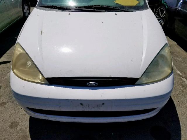 1FAFP33P62W221432 - 2002 FORD FOCUS LX WHITE photo 9