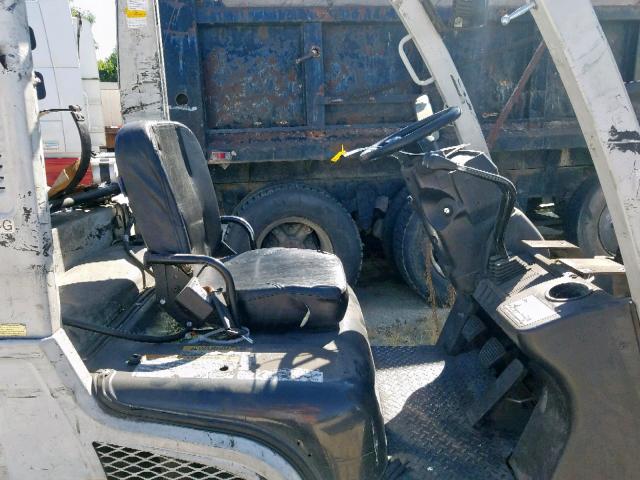 CP1F29W4200 - 2014 NISSAN FORK LIFT SILVER photo 5