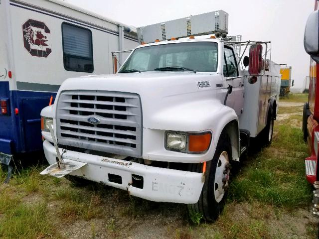 3FEWF80C6XMA12945 - 1999 FORD F800 WHITE photo 2