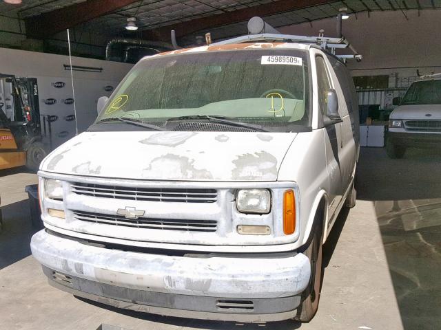 1GCFG25W011139037 - 2001 CHEVROLET EXPRESS G2 WHITE photo 2