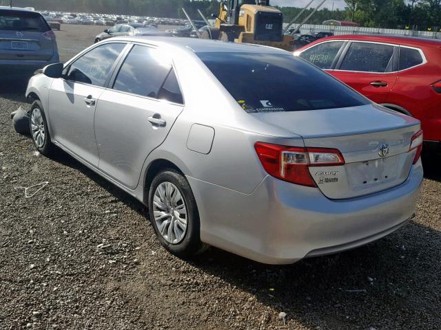 4T1BF1FK8CU062373 - 2012 TOYOTA CAMRY BASE SILVER photo 3