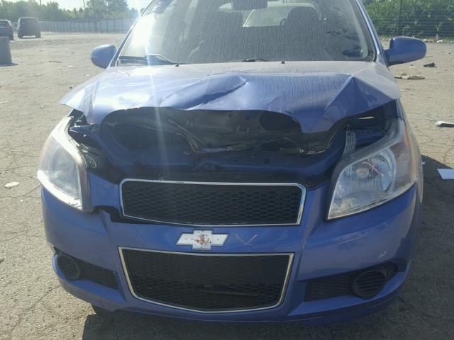KL1TD66E59B648059 - 2009 CHEVROLET AVEO LS BLUE photo 9