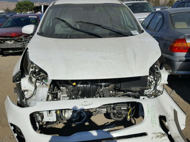 KNDPM3AC2H7220742 - 2017 KIA SPORTAGE L WHITE photo 10