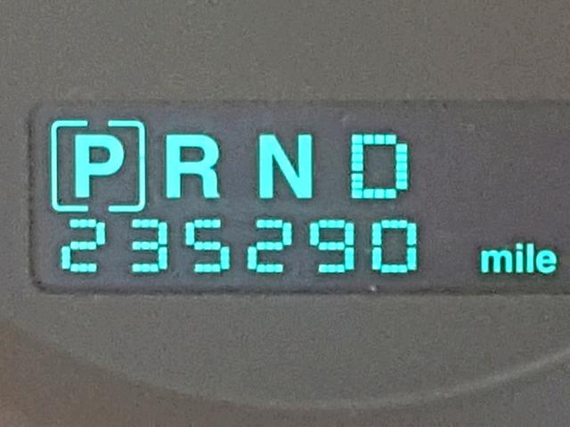 1J8HG48N76C297399 - 2006 JEEP COMMANDER GREEN photo 8