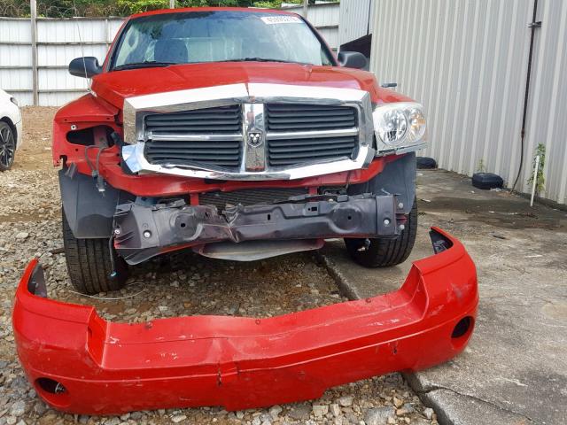 1D7HE42N45S183232 - 2005 DODGE DAKOTA SLT RED photo 9