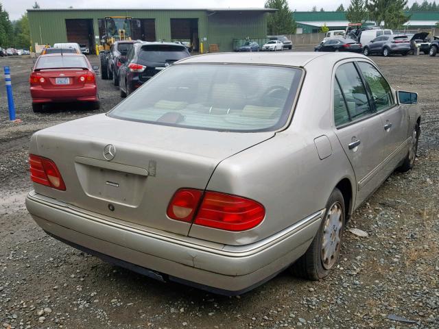 WDBJF65F4WA499793 - 1998 MERCEDES-BENZ E 320 GOLD photo 4