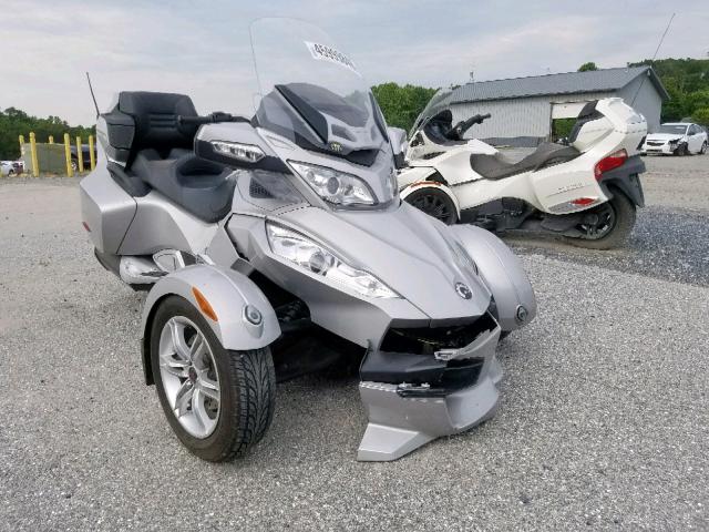 2BXJBWC17AV000534 - 2010 CAN-AM SPYDER ROA SILVER photo 1