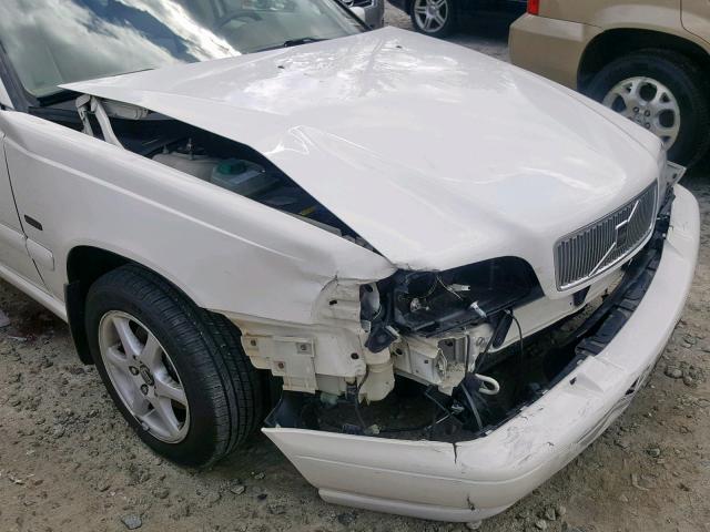 YV1LW5645W2384206 - 1998 VOLVO V70 GLT WHITE photo 9