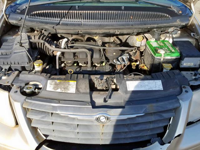 1C4GP45RX5B112891 - 2005 CHRYSLER TOWN & COU BEIGE photo 7