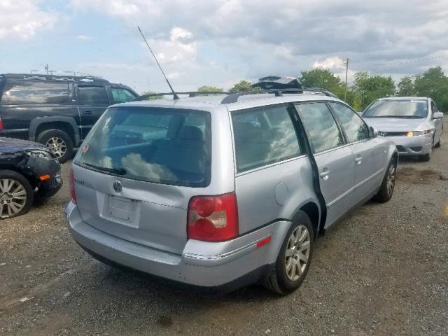 WVWVD63B12E389179 - 2002 VOLKSWAGEN PASSAT GLS SILVER photo 4