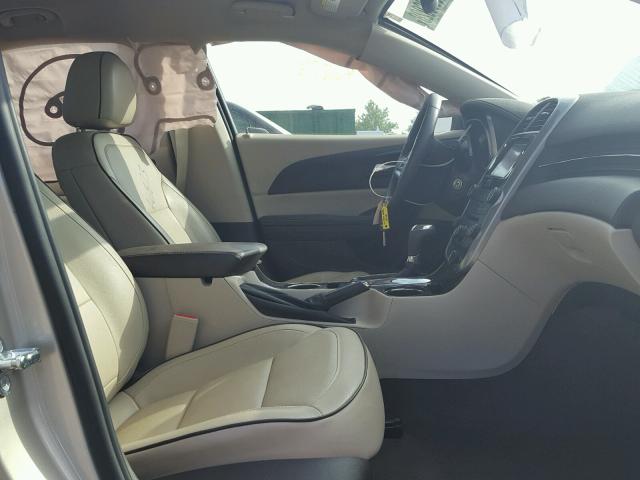 1G11E5SA8GF101165 - 2016 CHEVROLET MALIBU LIM 米色 照片 5