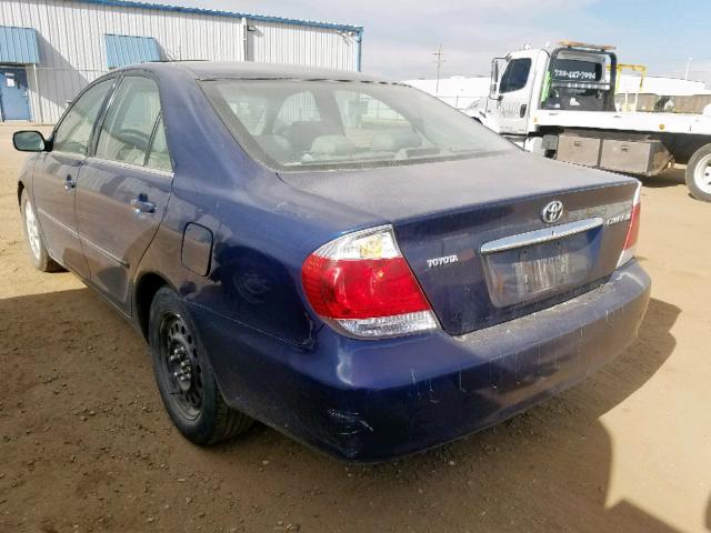 4T1BE30K75U426776 - 2005 TOYOTA CAMRY LE BLUE photo 3