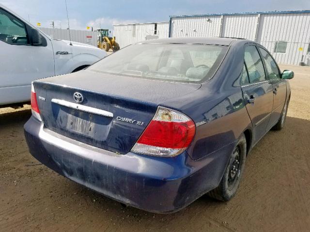 4T1BE30K75U426776 - 2005 TOYOTA CAMRY LE BLUE photo 4
