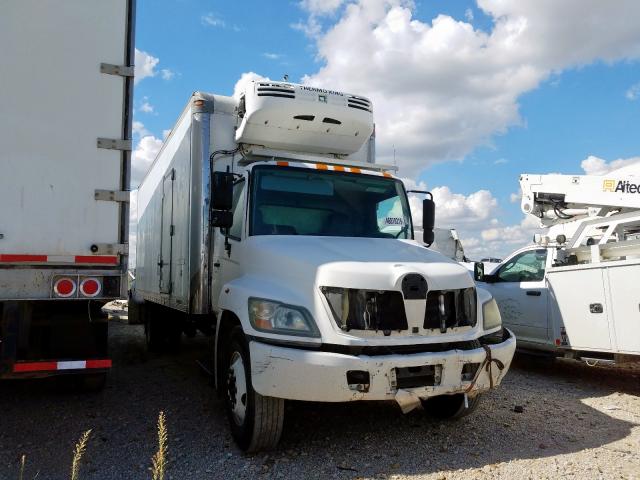 5PVNJ8JVX82S51135 - 2008 HINO 258/268 WHITE photo 1