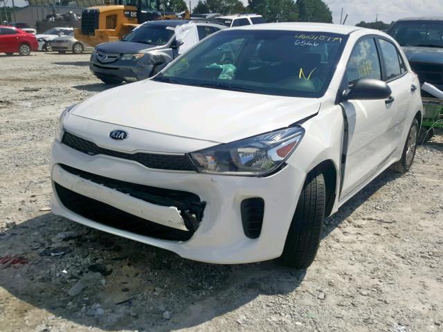 3KPA25AB8JE056546 - 2018 KIA RIO LX WHITE photo 2