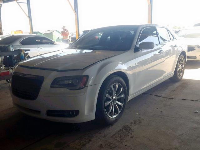 2C3CCAGG5EH379193 - 2014 CHRYSLER 300 S WHITE photo 2