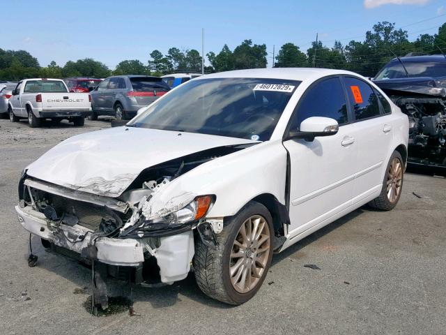 YV1382MS2A2491622 - 2010 VOLVO S40 2.4I WHITE photo 2