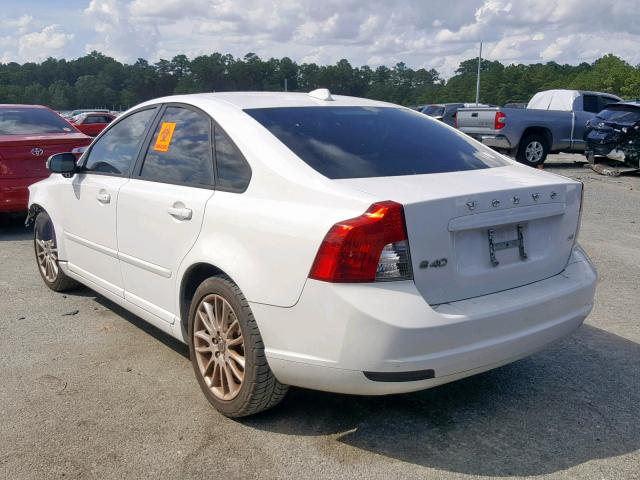 YV1382MS2A2491622 - 2010 VOLVO S40 2.4I WHITE photo 3