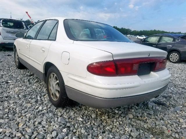 2G4WF5217W1418124 - 1998 BUICK REGAL GS WHITE photo 3