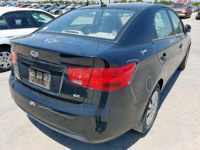 KNAFU4A28C5641147 - 2012 KIA FORTE EX BLACK photo 4