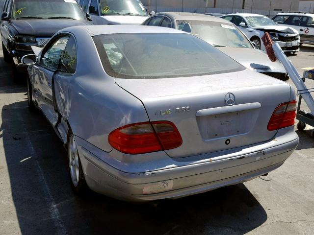 WDBLJ65G2XF086372 - 1999 MERCEDES-BENZ CLK 320 SILVER photo 3