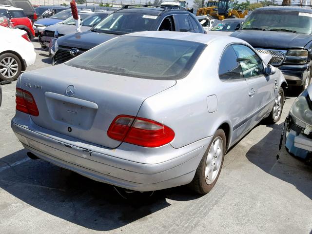 WDBLJ65G2XF086372 - 1999 MERCEDES-BENZ CLK 320 SILVER photo 4