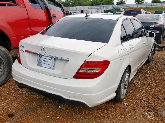 WDDGF4HB1CA619544 - 2012 MERCEDES-BENZ C 250 WHITE photo 4