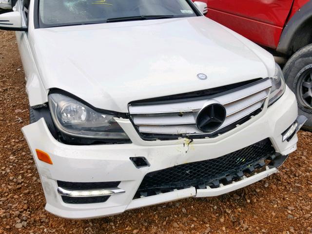 WDDGF4HB1CA619544 - 2012 MERCEDES-BENZ C 250 WHITE photo 9